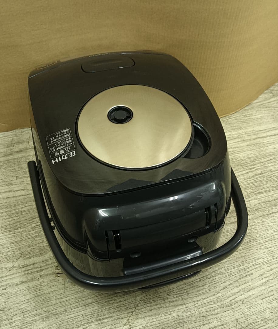 美品！象印 圧力IH炊飯ジャー　極め炊き　 5.5合炊き　NP-BL10