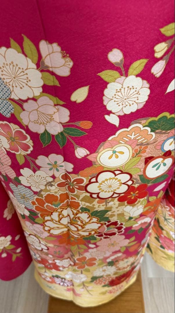 裄６９ｃｍ　豪華　４点セット　四季草花模様　刺繍振袖