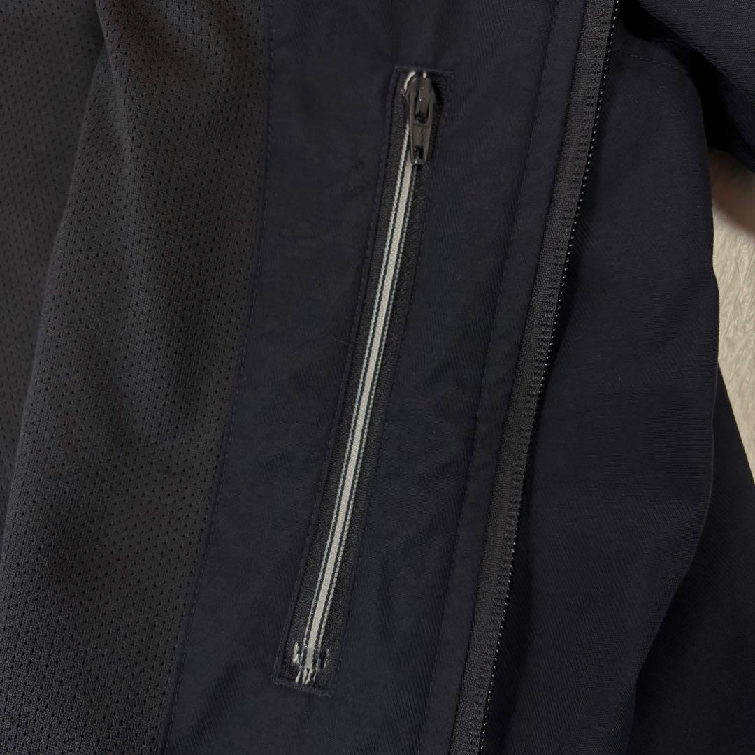 フレッドペリー　ナイロンジャケット　ワンポイントロゴ　Lサイズ　ネイビー　古着