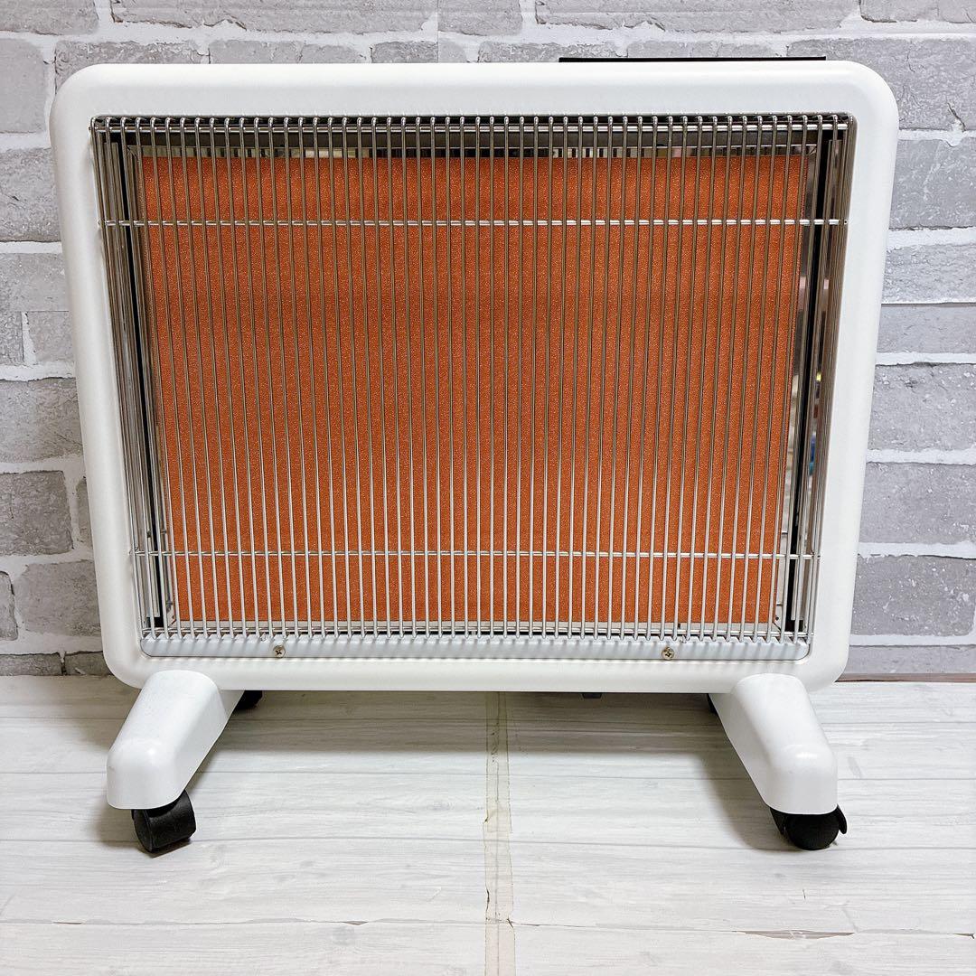 極美品　日本遠赤外線株式会社　サンルミエ・エクセラ7（ホワイト）