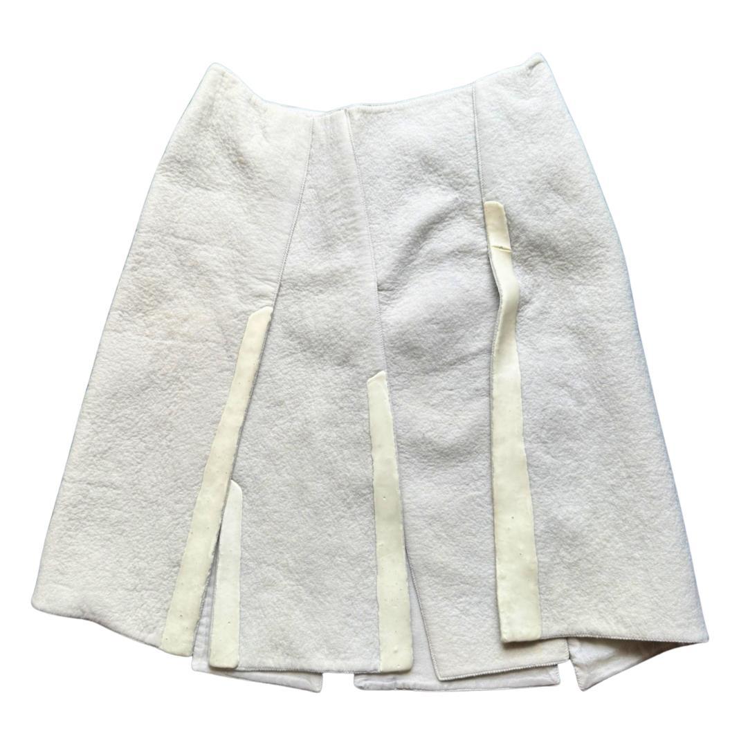 PRADA プラダ Y2K ラバー スリット入り ひざ丈 スカート オフホワイト