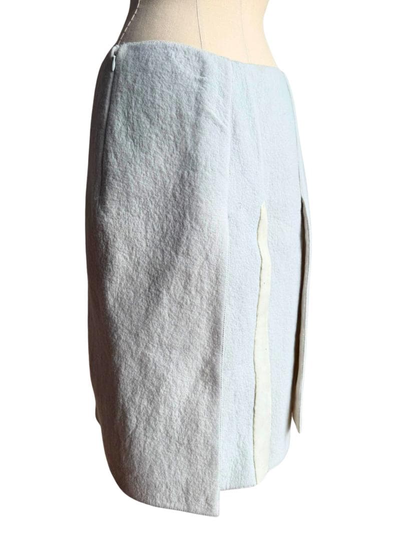 PRADA プラダ Y2K ラバー スリット入り ひざ丈 スカート オフホワイト