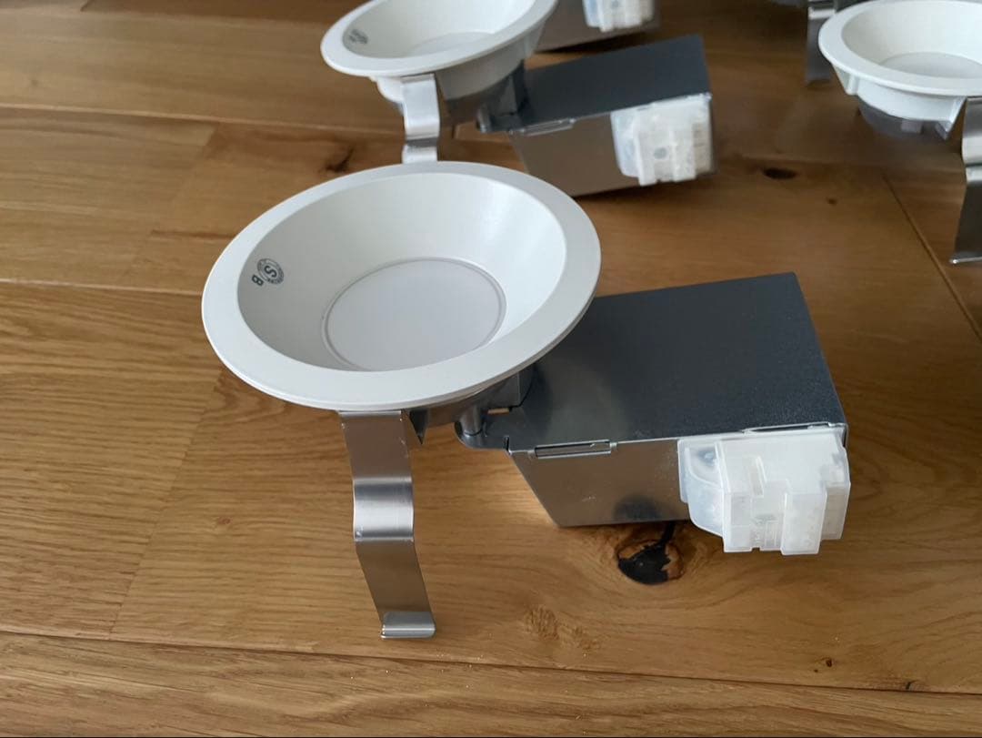 DDL-CD001W ホワイトダウンライト 100W 調光 調色