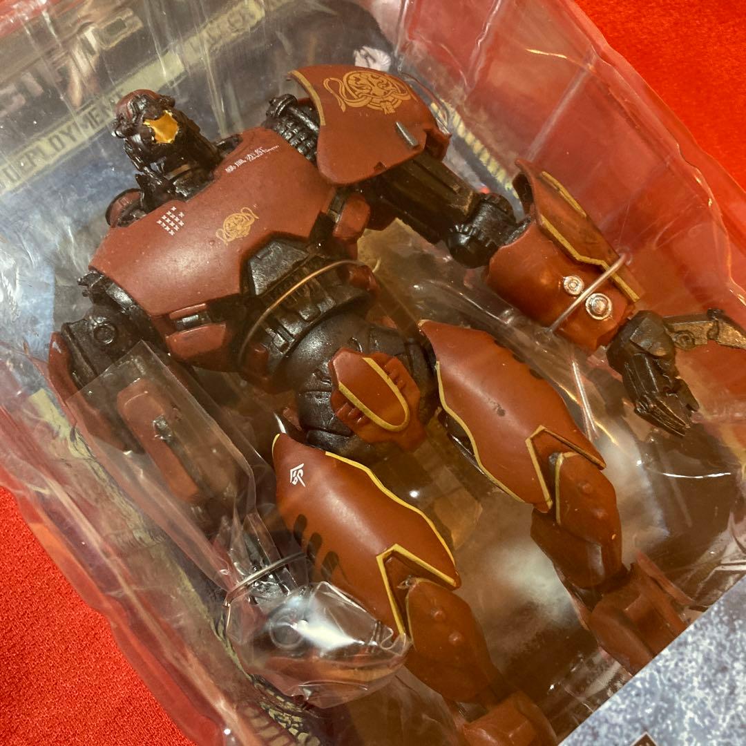 パシフィックリム　ネカ　クリムゾンタイフーン　フィギュア　未開封