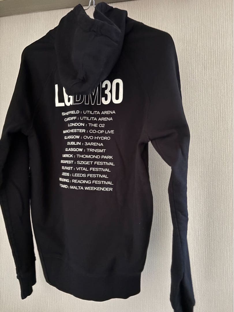 Oasis Definitely Maybe 30周年記念ライブパーカー