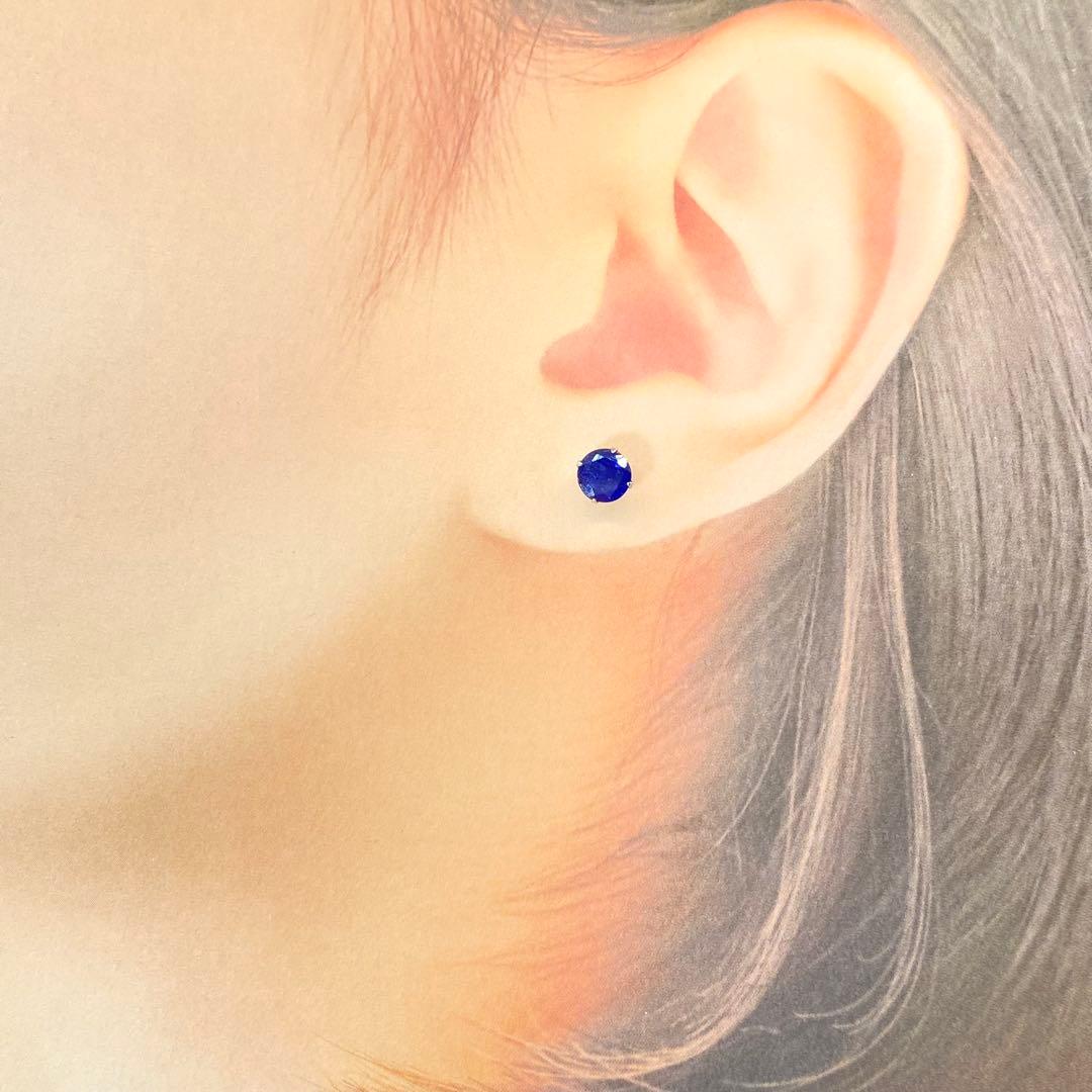 プラチナ　Pt900 pt 【日本製】　天然石　ブルーサファイア ポストピアス