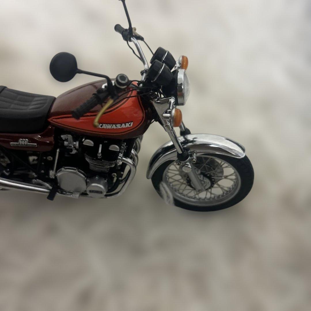 オートバイ・バイク MINICHAMPS Kawasaki Z1 900 1972 1:12