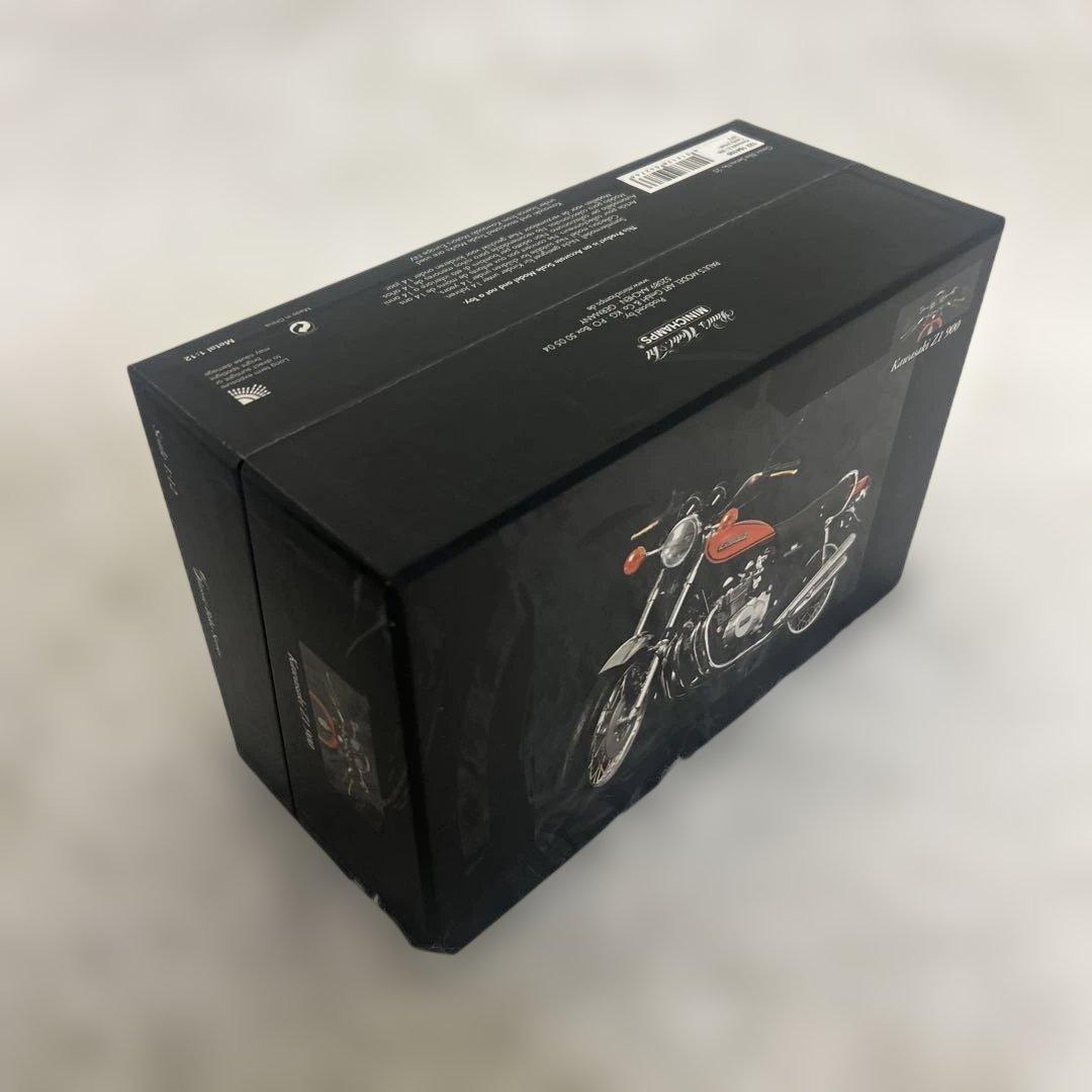 オートバイ・バイク MINICHAMPS Kawasaki Z1 900 1972 1:12