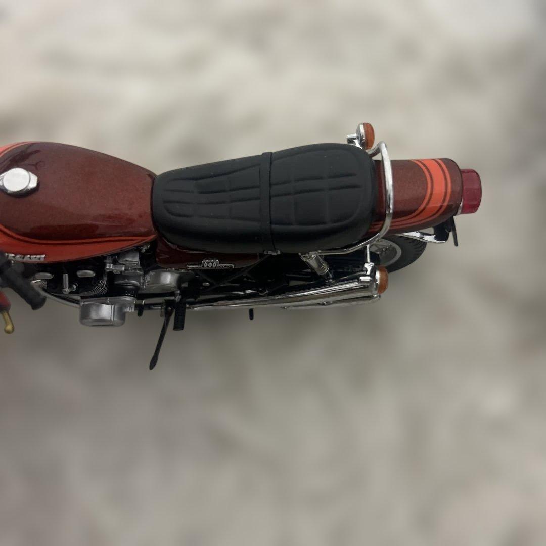 オートバイ・バイク MINICHAMPS Kawasaki Z1 900 1972 1:12