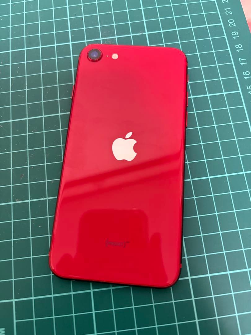 IPhone se 第2世代 RED 64gb