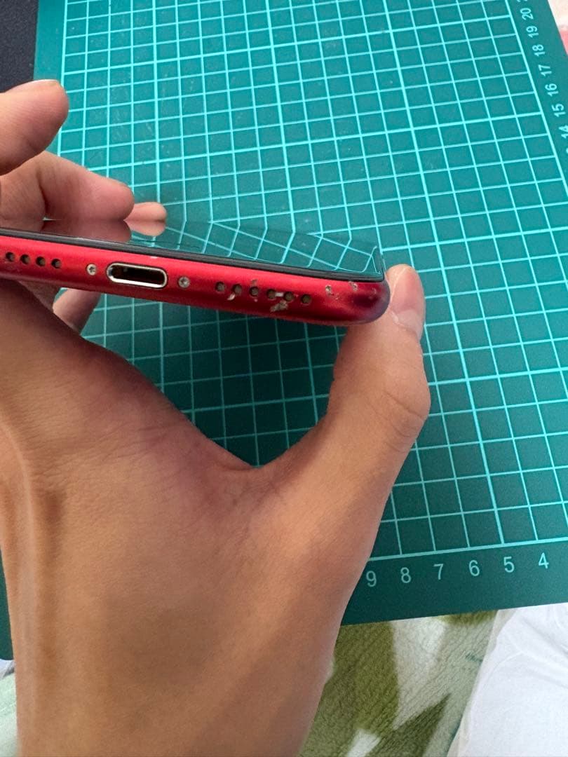 IPhone se 第2世代 RED 64gb