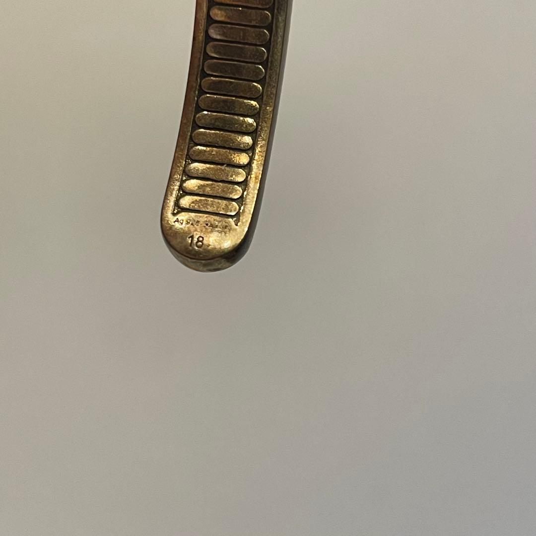 GUCCI シルバーバングル GGロゴ