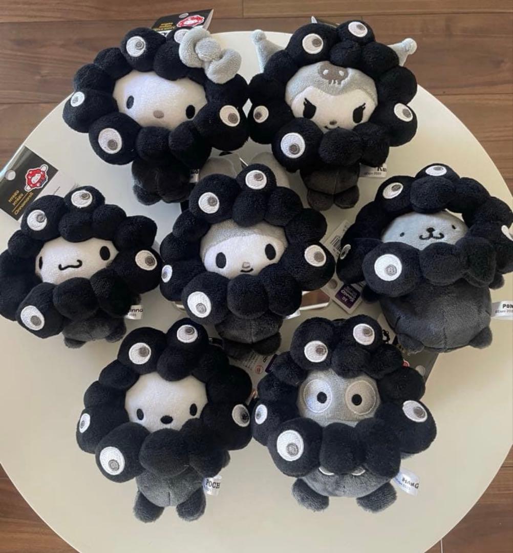 サンリオ カラビナ付き ミャクミャク なりきりぬいぐるみBC ブラック 全7種