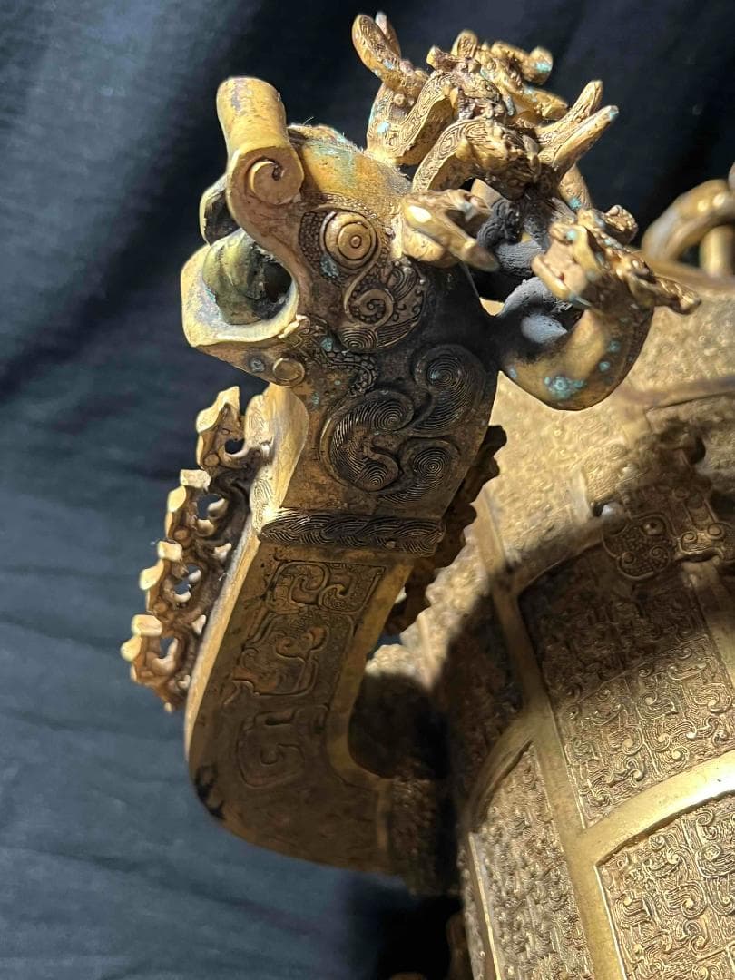 商周から戦国時代　金銅螭龍瑞獣羽文双糸壺　方盉　高台に銘文在銘(B-99)