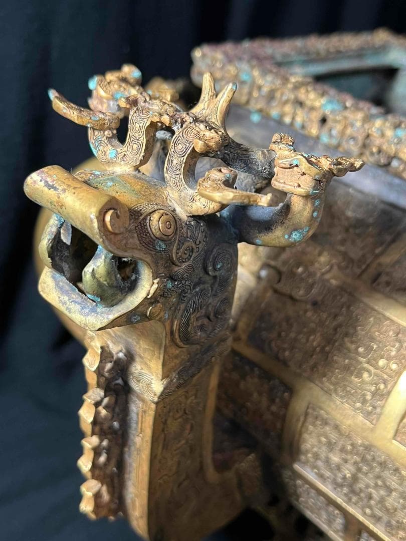 商周から戦国時代　金銅螭龍瑞獣羽文双糸壺　方盉　高台に銘文在銘(B-99)