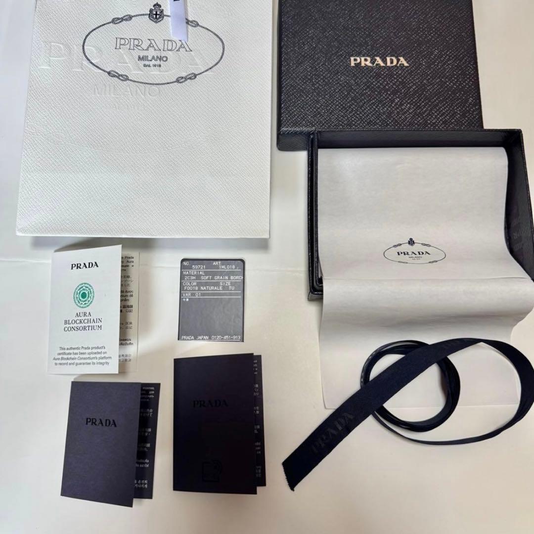 極美品 PRADA プラダ 財布 キャメル ホリデー限定 2つ折り財布