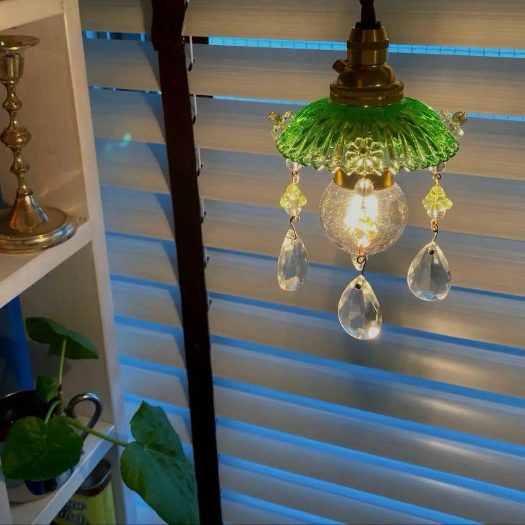 ミニシャンデリア　１９世紀　ウランガラス　フランス　超ミニシェード