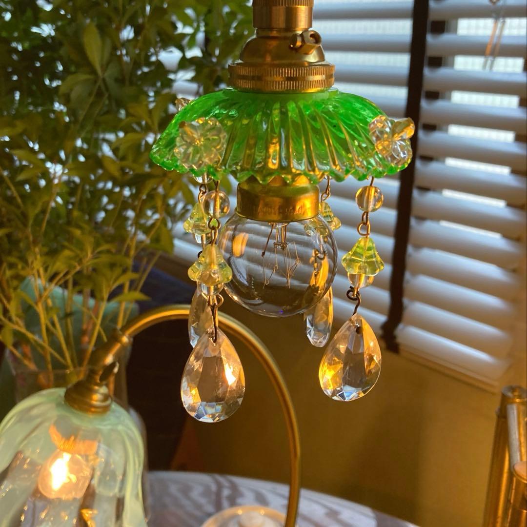 ミニシャンデリア　１９世紀　ウランガラス　フランス　超ミニシェード