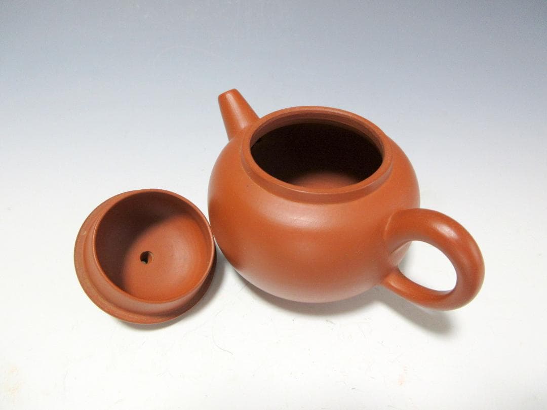 三浦常山 佐渡無名異焼 朱泥 後手茶注 共箱 共布 栞 / 急須