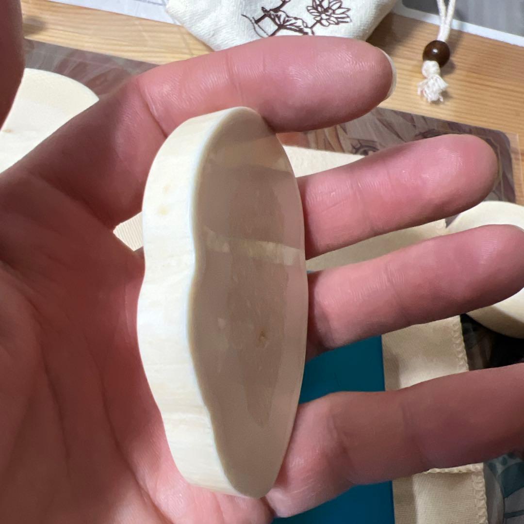 堤げ物 輪切り セイウチ 根付 54g 牙 饅頭