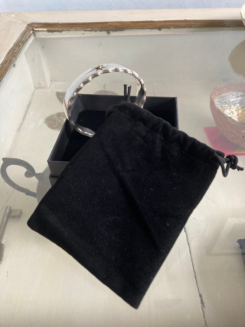 90sシルバーバングル｜925刻印×刻印×金のポイント｜インディアンジュエリー風