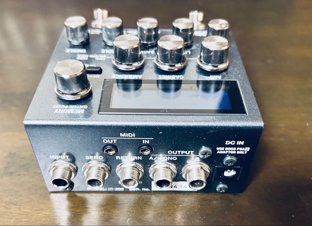 BOSS IR-200 AMP&CABINET PROCESSOR（箱あり）