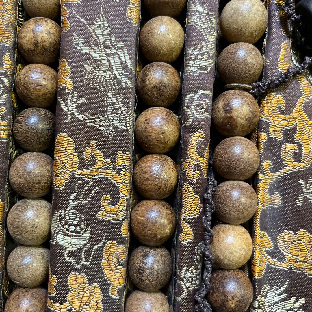 中国の清代朝珠 伝統的な木製数珠 龍のデザイン付き