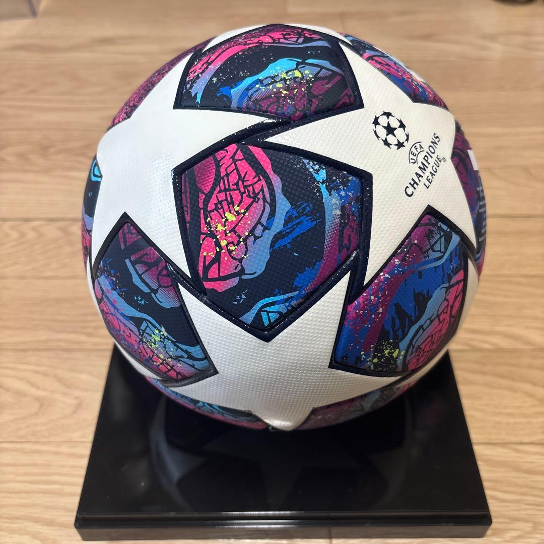 サッカーボール　チャンピオンズリーグ　公式球 5号球　フィナーレ