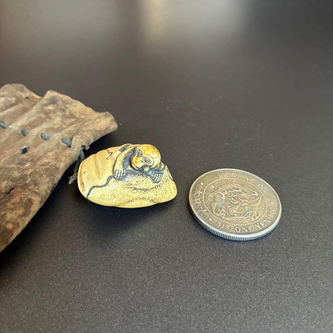 [時代根付　栗から猿　巾着　提げ物]