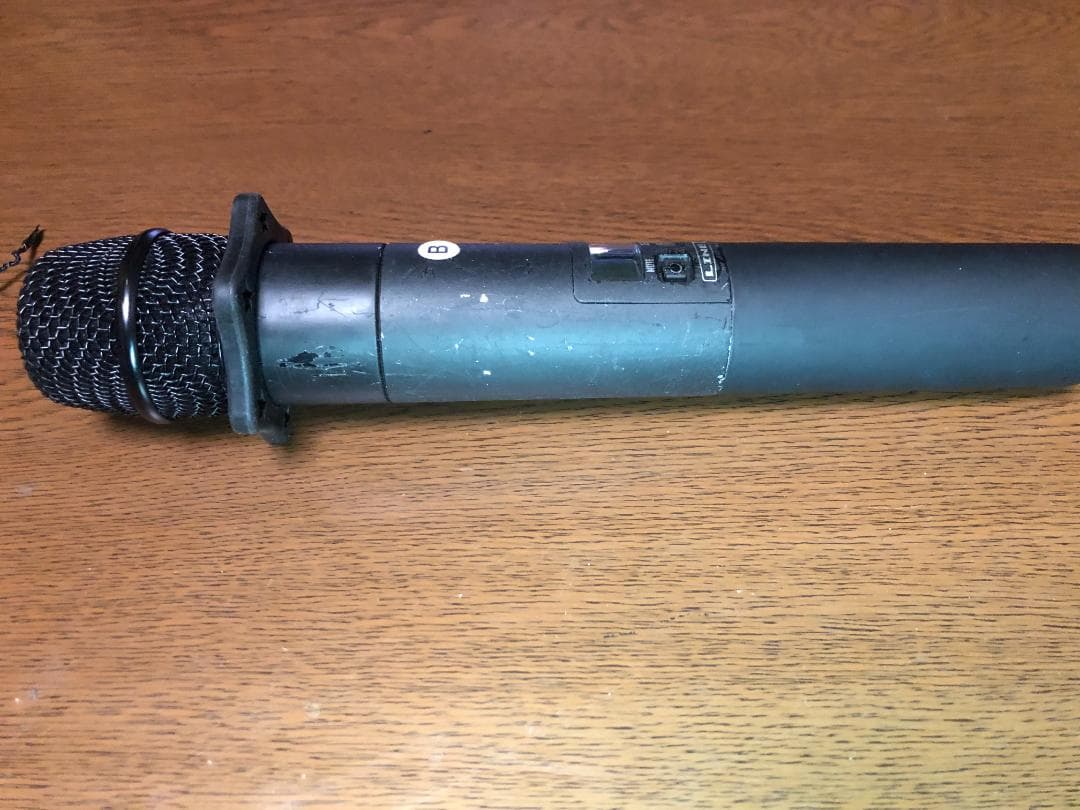 LINE 6 XD-V75 ワイヤレスマイクシステム(マイクはV55-HHTX)