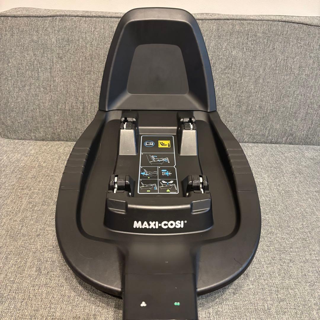 マキシコシ チャイルドシートベース ファミリーフィックス2