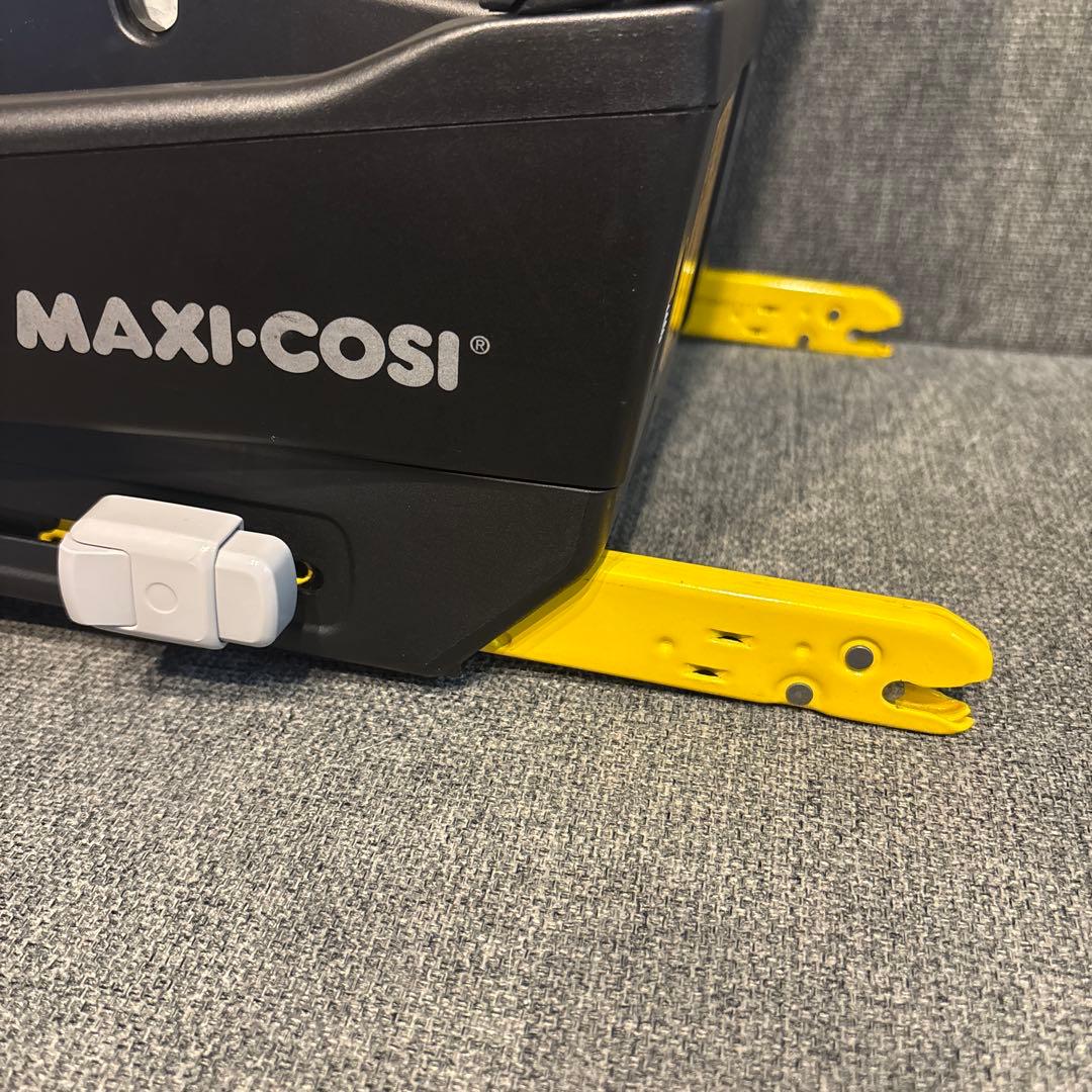マキシコシ チャイルドシートベース ファミリーフィックス2