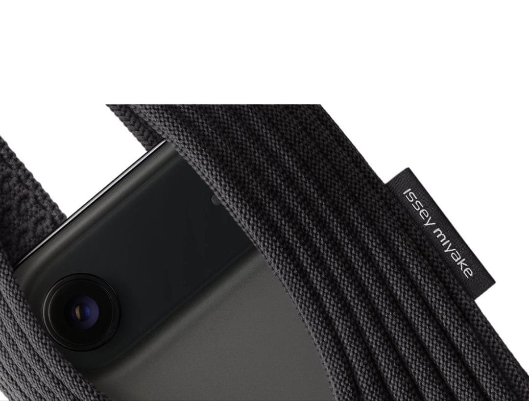 iPhone Pocket by ISSEY MIYAKE ショート ブラック