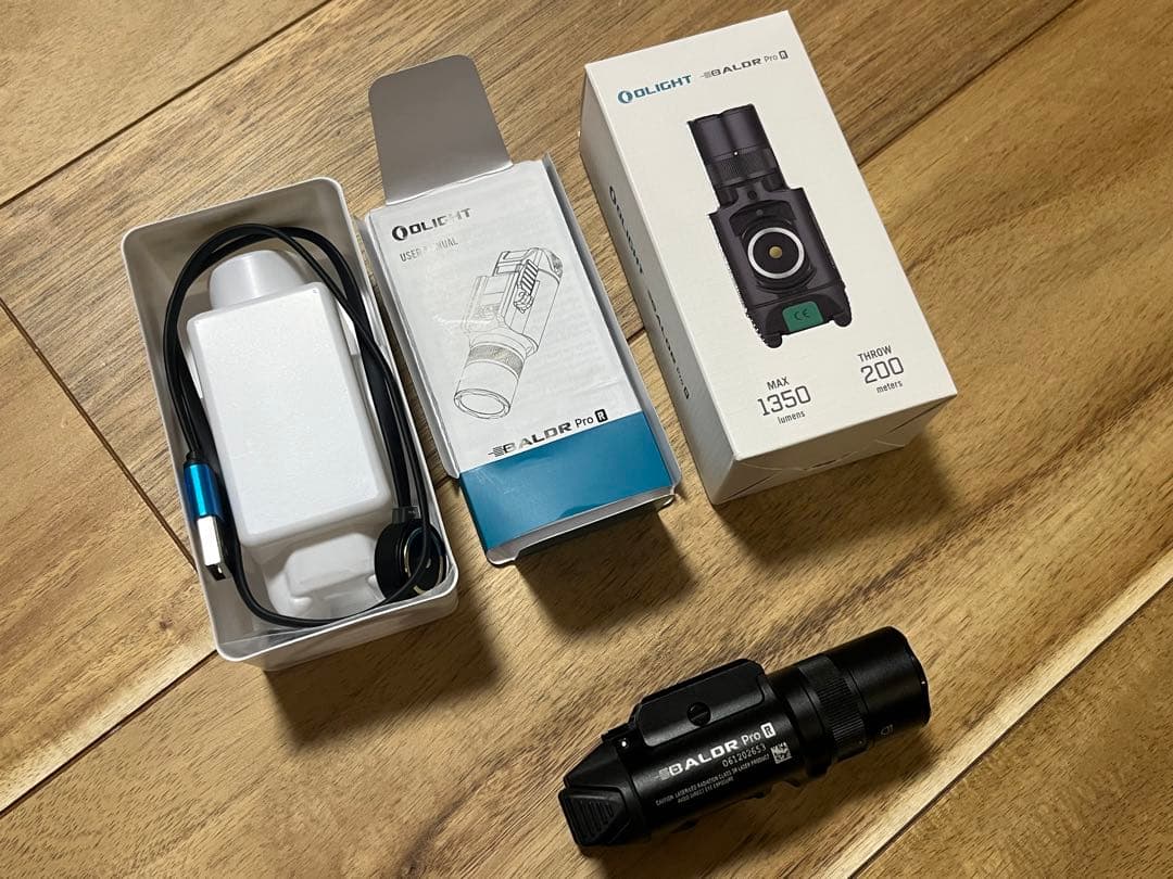 オーライト　OLIGHT：BALDR Pro R 充電式 タクティカルライト