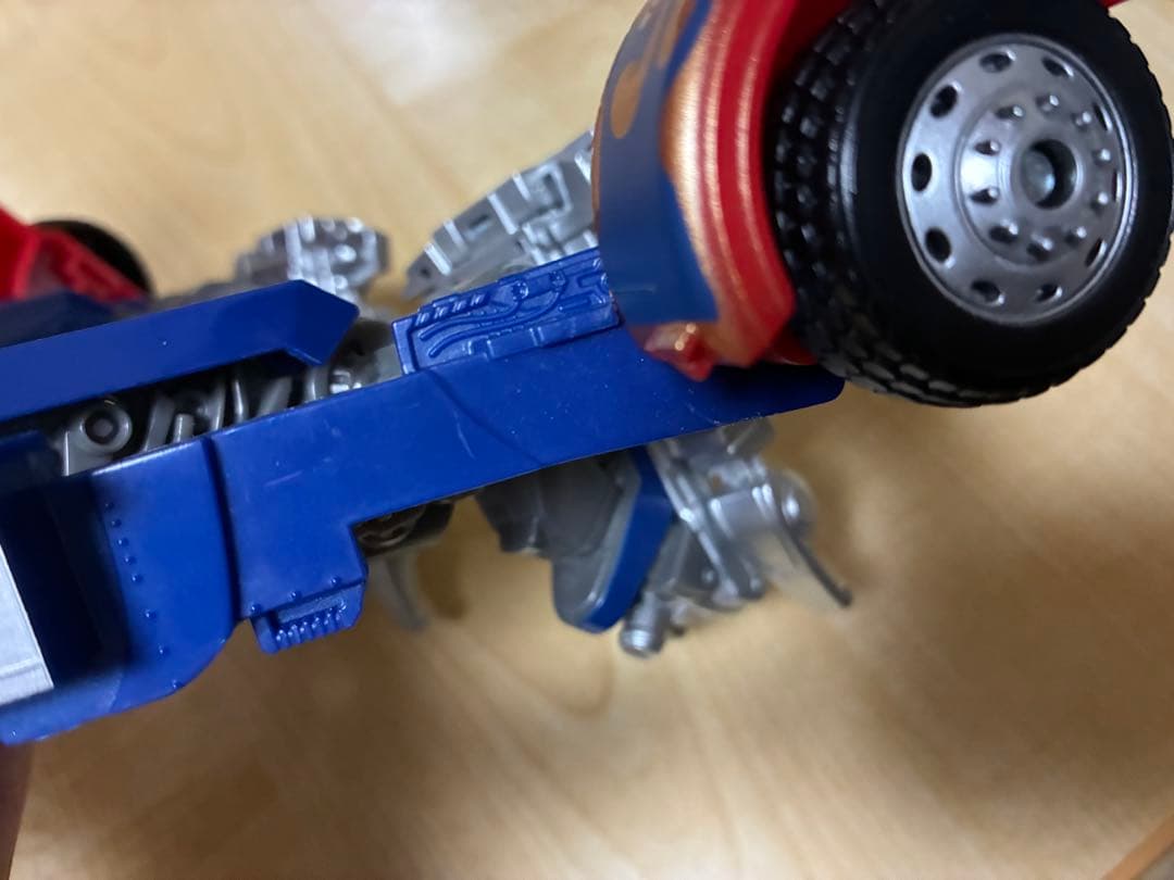 MB-11 オプティマスプライム 10周年版