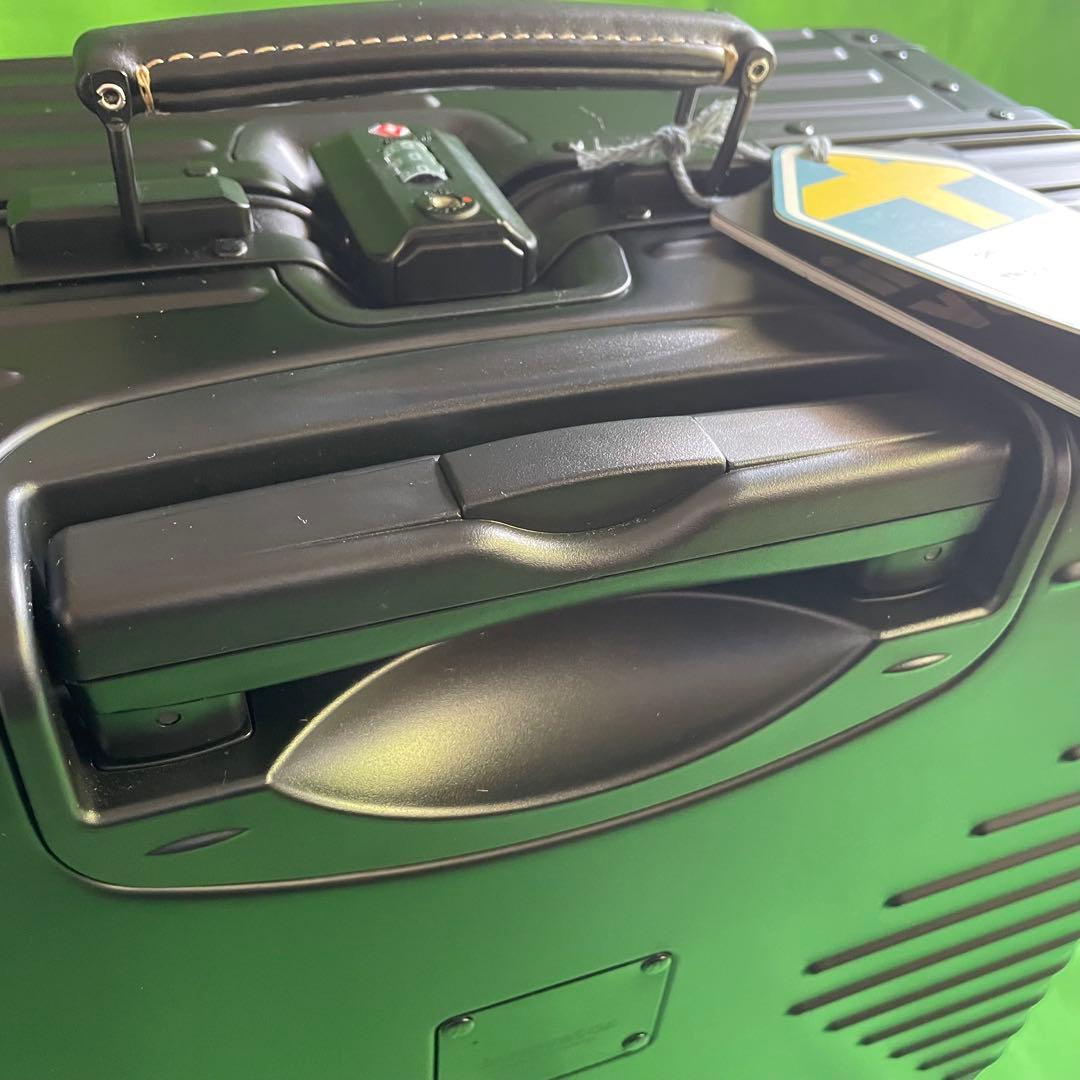 未使用innovator スーツケース INV1611 ステルスブラック 42L