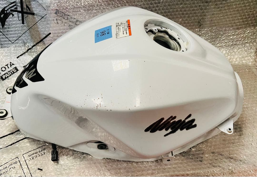 Ninja ホワイトタンク 傷あり 燃料ポンプNinja250 EX250L
