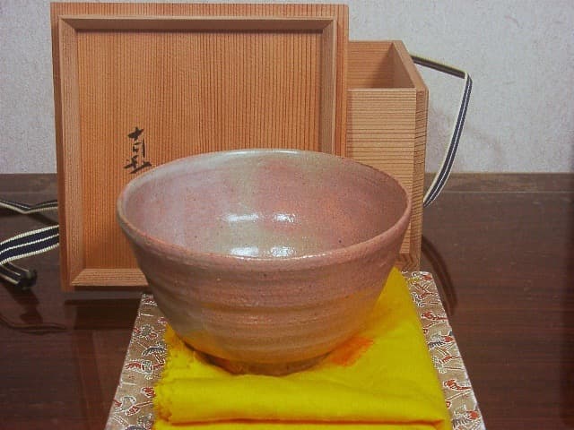 京焼・清水焼　村田真人作　小井戸　茶碗　共箱　古物。