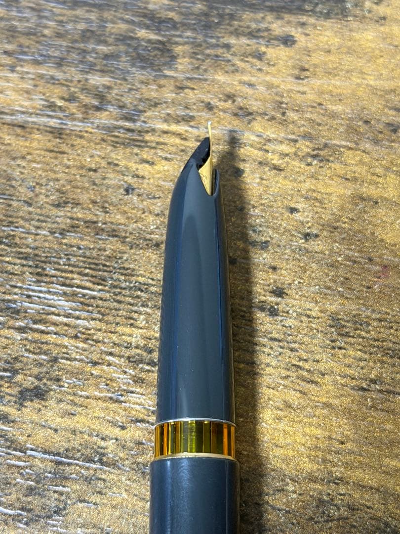 1960年代　グレー軸　モンブラン　No. 12 18c-750 万年筆　中細字