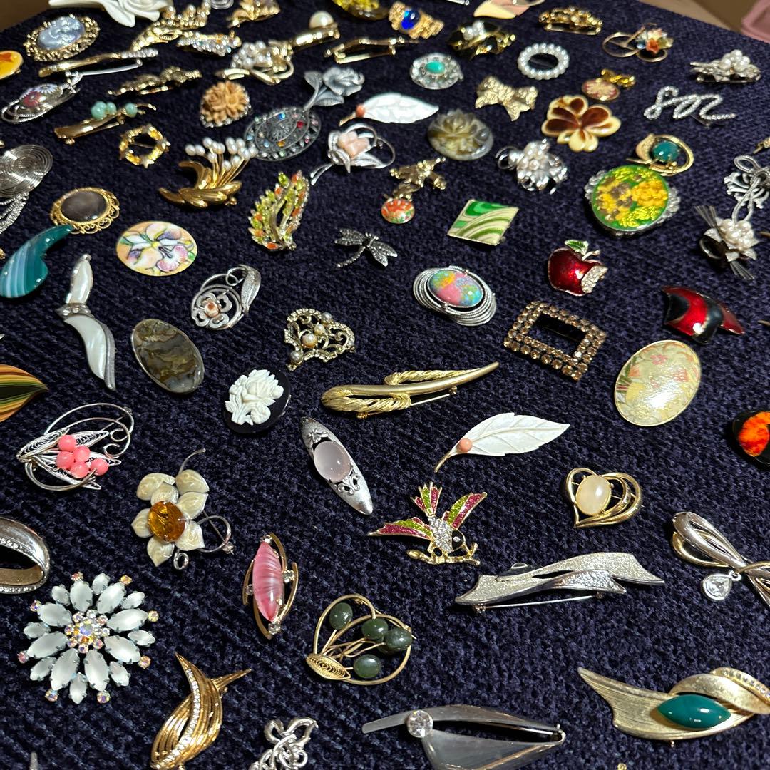 【vintage】ブローチ　120点以上　大量　まとめ売り　セット