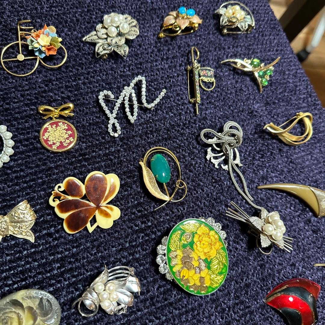 【vintage】ブローチ　120点以上　大量　まとめ売り　セット