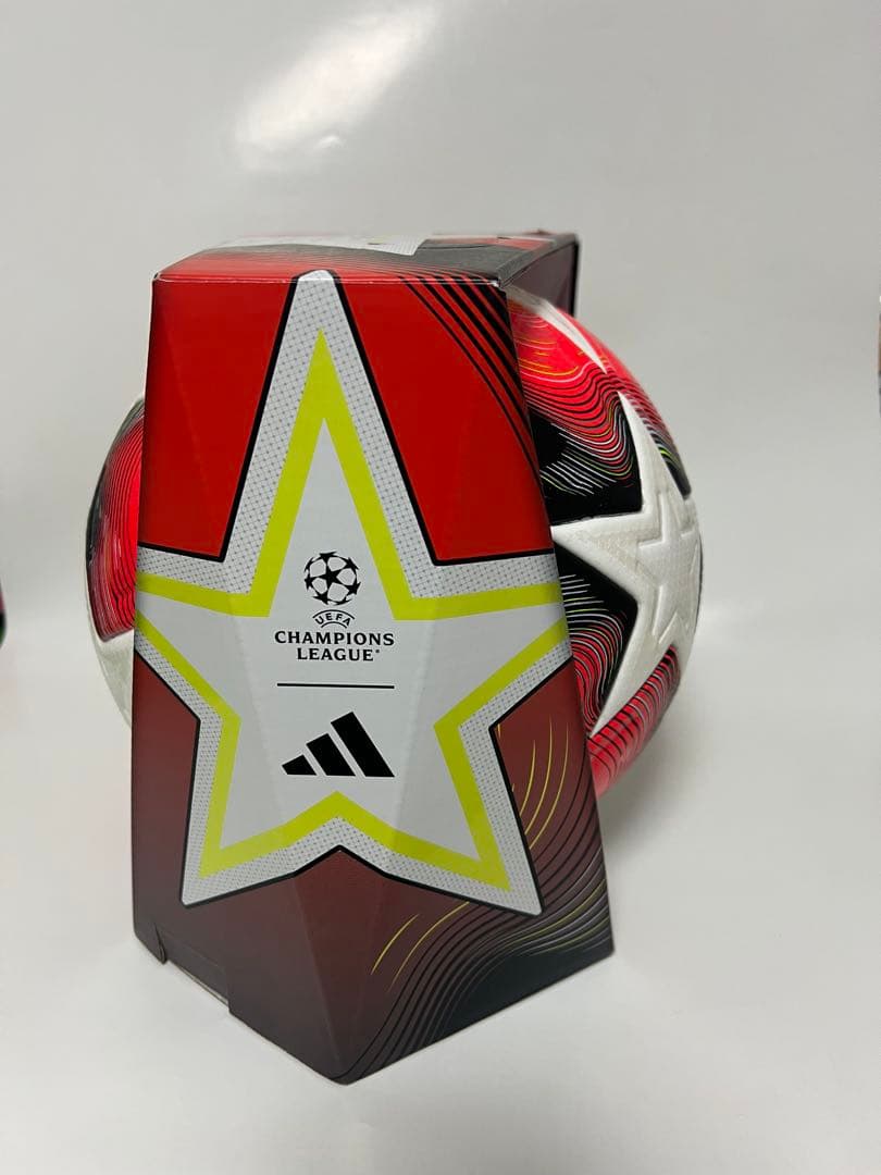 激安　アディダス　サッカーボール　５号球　正規品　チャンピオンズリーグ