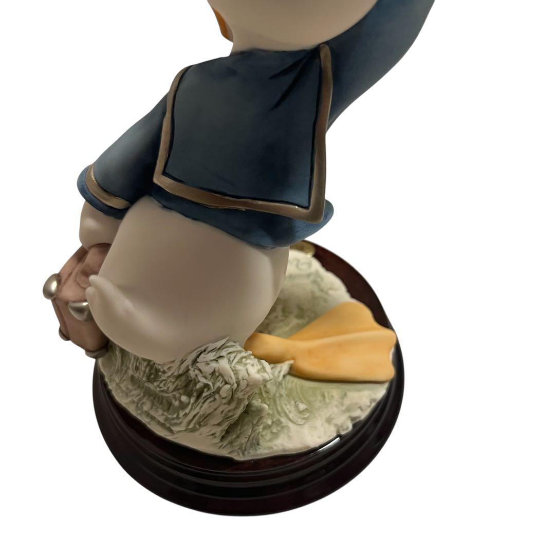 ジョゼッペアルマーニ ドナルドダック 限定フィギュア