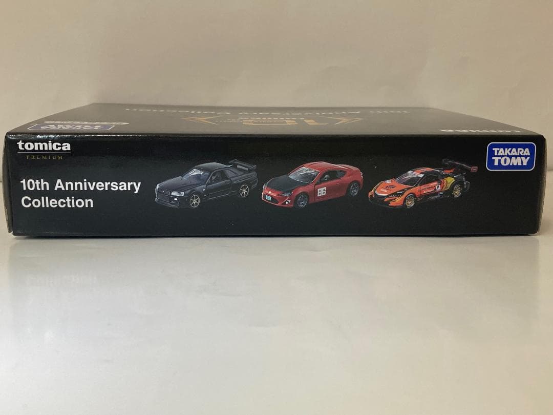 トミカプレミアム10th Anniversary Collection 2set