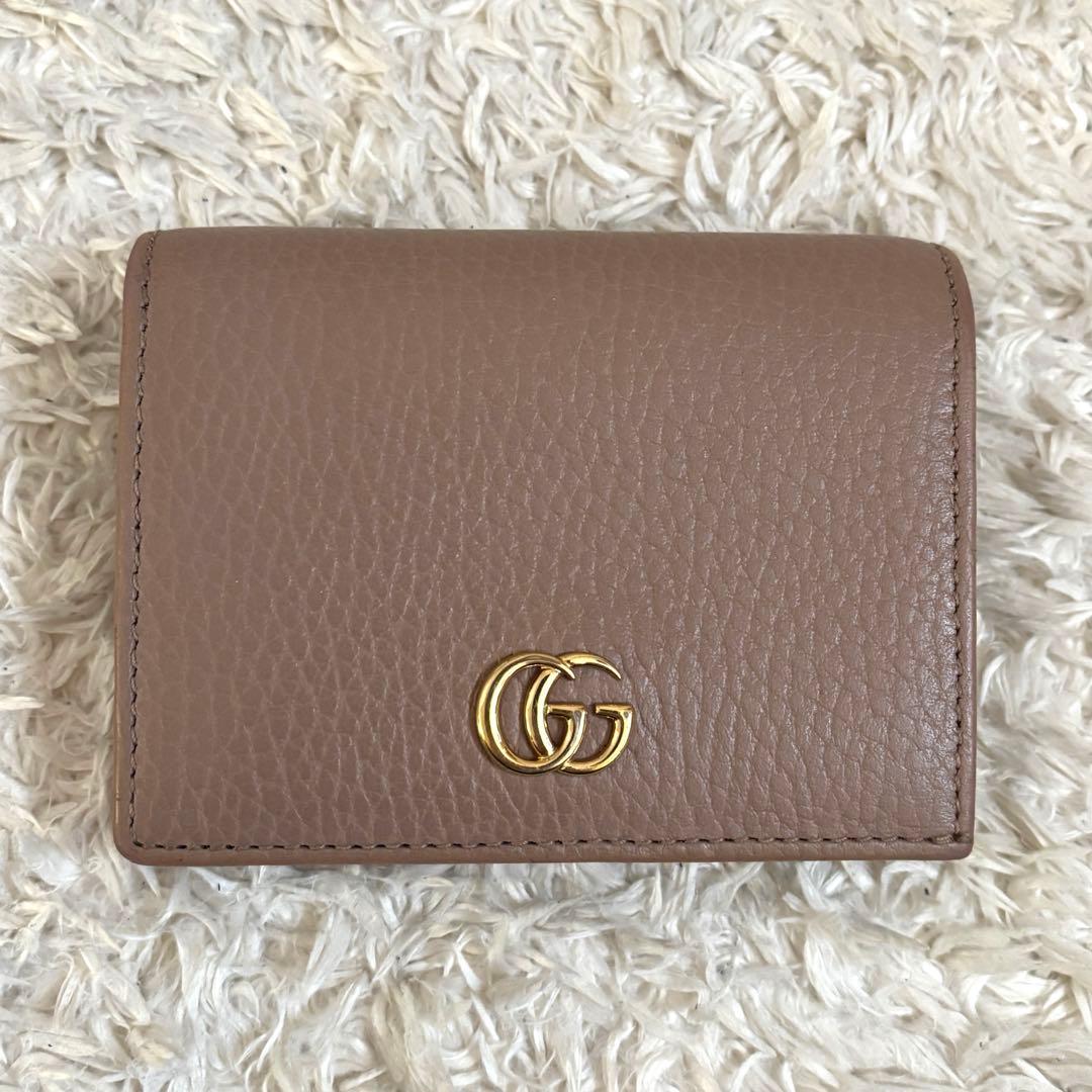 美品✨GUCCI GGマーモント コンパクト財布 ベージュ 二つ折り