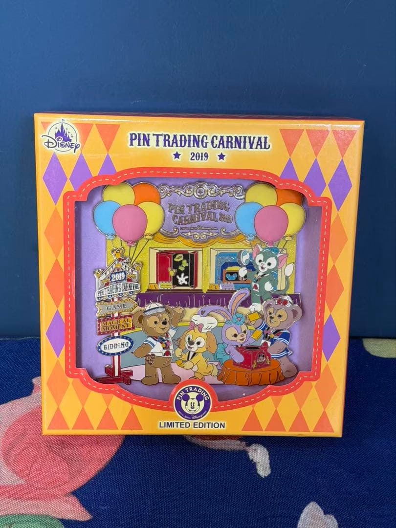 香港ディズニーランド正規品ダッフィーフレンズピンバッジ限数250