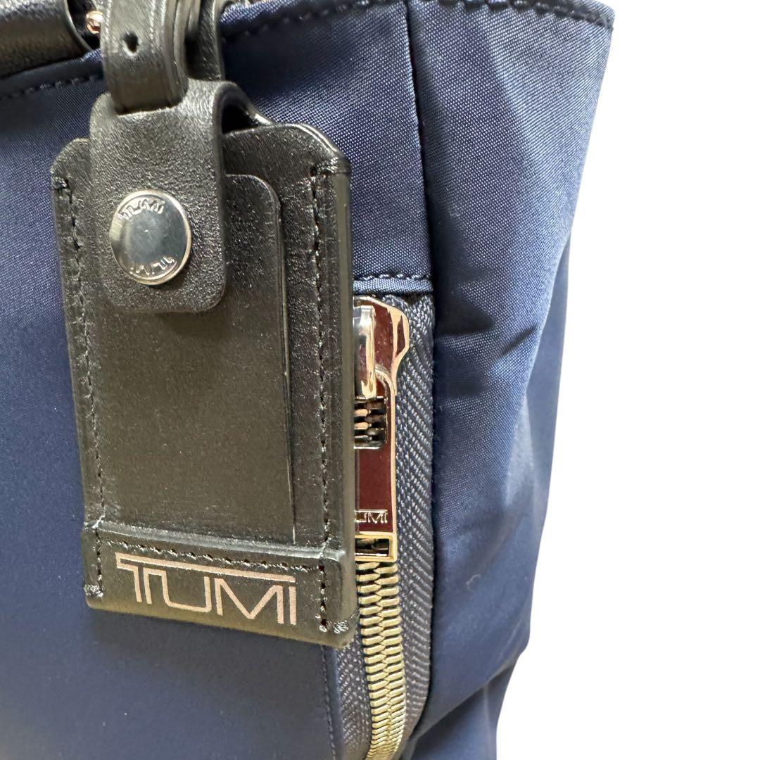 ✨美品✨TUMI ヴァレッタ ラージトートバッグ ネイビー 2way 通勤 A4