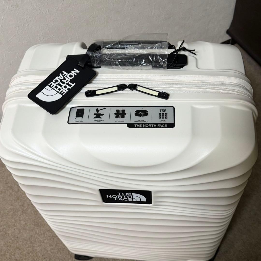 新品未使用【海外限定】THE NORTH FACE キャリーケース　24インチ