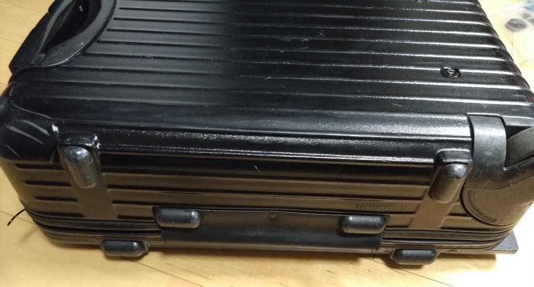 リモワ　サルサ851　マットブラック　機内持ち込み対応　２輪