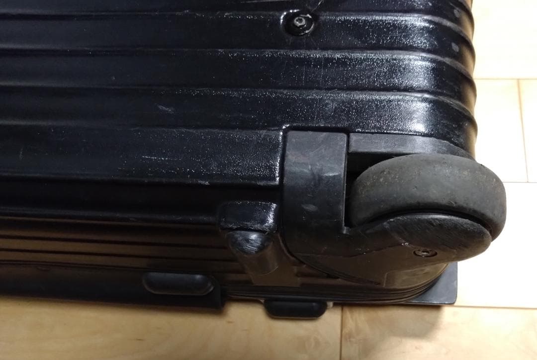 リモワ　サルサ851　マットブラック　機内持ち込み対応　２輪